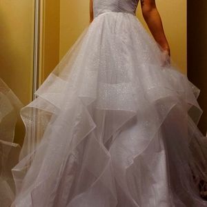 White wedding/prom formal dress